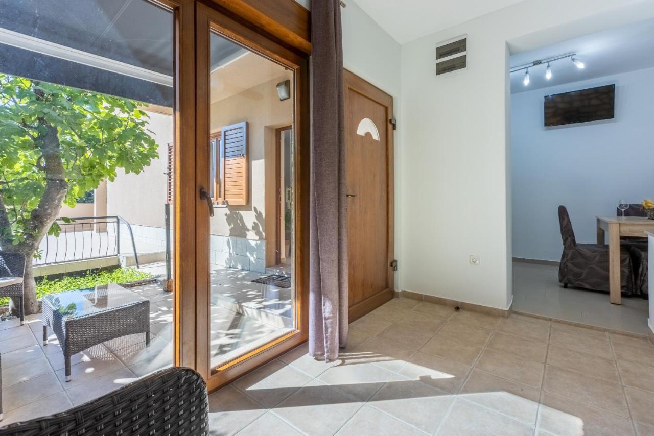 Apartmani Anita Dramalj Exterior foto
