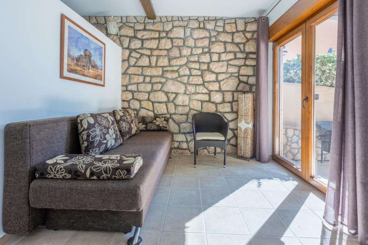 Apartmani Anita Dramalj Exterior foto