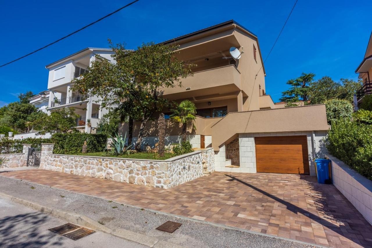 Apartmani Anita Dramalj Exterior foto