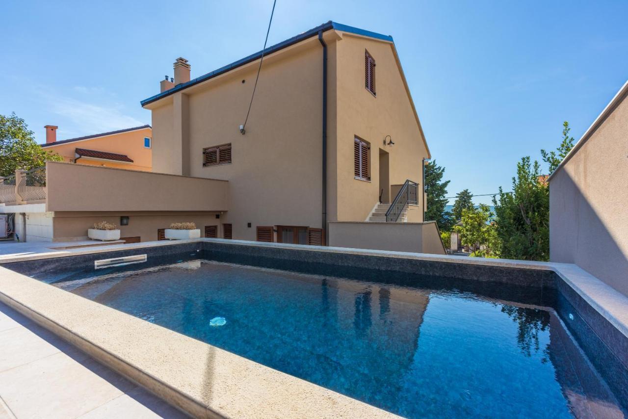 Apartmani Anita Dramalj Exterior foto