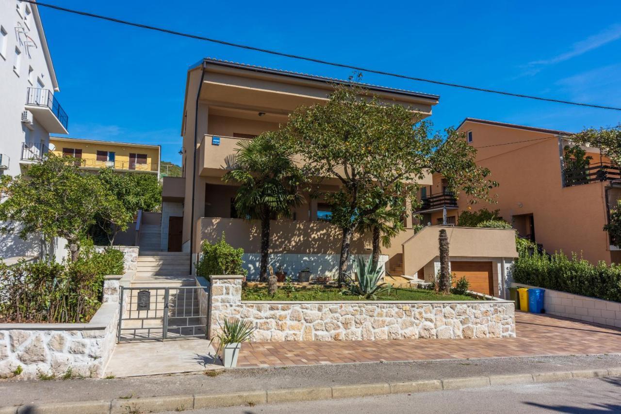 Apartmani Anita Dramalj Exterior foto